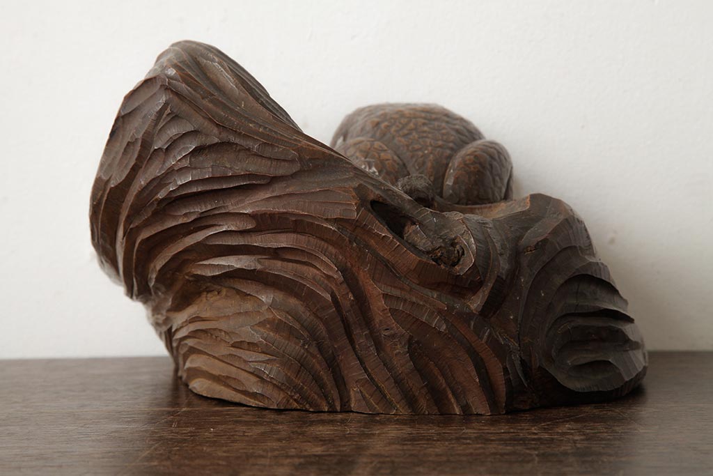 ビンテージ雑貨　和製ビンテージ　明治大正期　かえるの置物(木彫り、民芸品)(R-039410)
