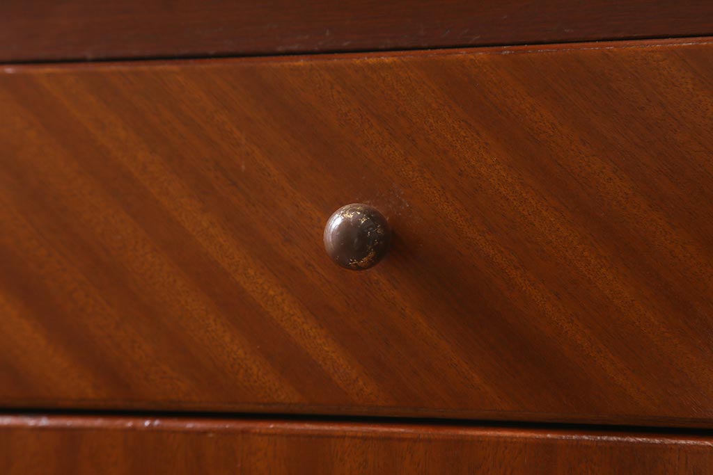 ヴィンテージ家具　イギリスビンテージ　HARRIS LEBUS社　チーク材製　シンプルモダンな佇まいのチェスト(引き出し、ドロワー)(R-039441)