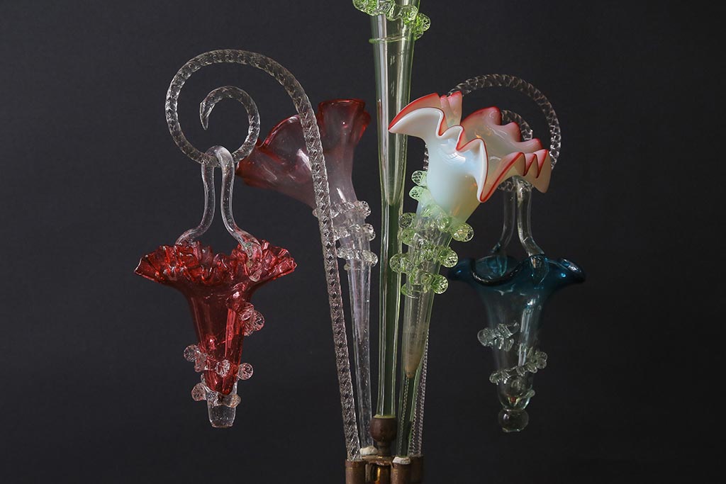 フランスアンティーク　ビクトリア朝　glass Epergne　ワセリンガラス　華やかなガラス製のセンターピース(テーブルウェア、オブジェ)(R-039549)