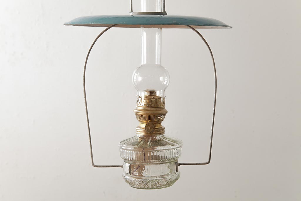 ビンテージ雑貨　アメリカビンテージ　未使用品　デッドストック　青色のアルミシェードがかわいらしいオイルランプ(吊り下げランプ)(R-039559)