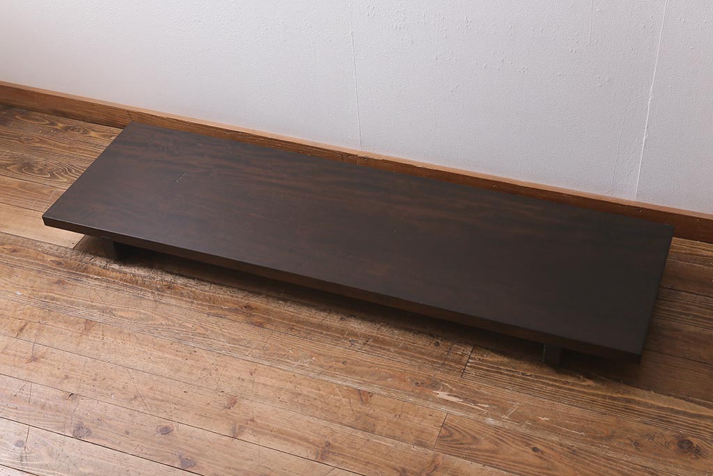アンティーク家具　朴の木の一枚板を使用した味わい深い裁ち板(ローテーブル、ローボード)(R-039697)