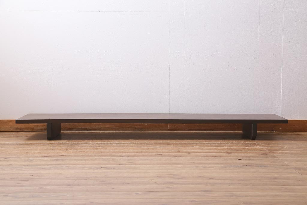 アンティーク家具　朴の木の一枚板　色々なインテリアに合わせやすいシンプルな裁ち板(ローテーブル、ローボード)(R-039698)