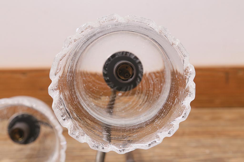 ヴィンテージ照明　ロートアイアン　ガラスシェードがおしゃれなフロアランプ(フロアライト、スタンドライト、ビンテージ)(R-039738)