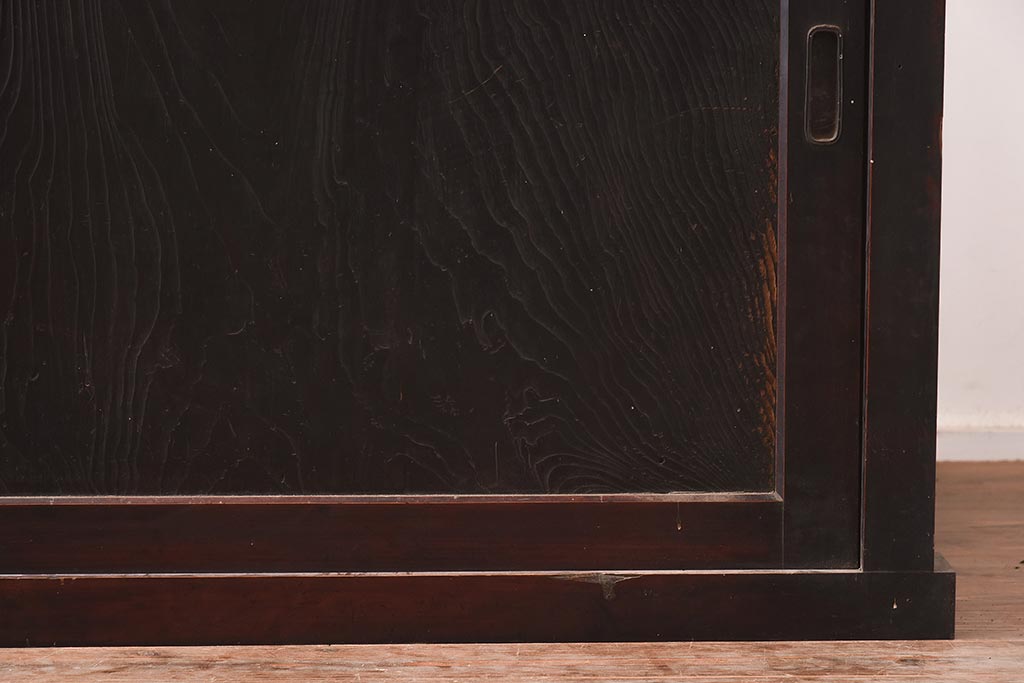 アンティーク家具　明治期　ヒノキ材・杉材　渋さが魅力的な収納箪笥(サイドボード、水屋箪笥、戸棚、キャビネット、テレビ台、収納棚)(R-039828)