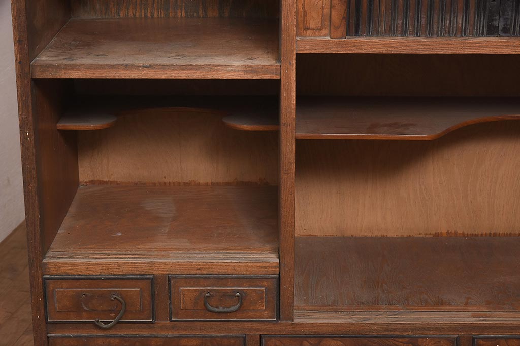 アンティーク家具　工芸家具　三方ケヤキ材　美しい玉杢が堪能できる上手物の茶棚(収納棚、戸棚)(R-039880)
