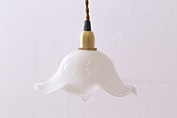 フランスアンティーク　ランタン型　リボンのモチーフが可愛らしいペンダントランプ(ライト、天井照明)