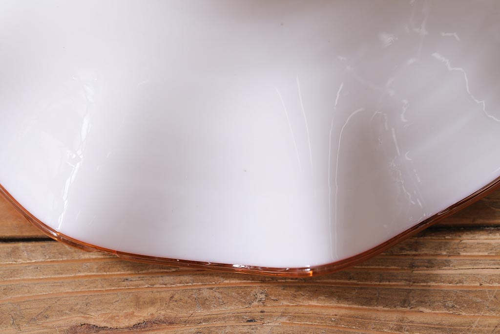 イギリスヴィンテージ照明　橙縁フリルが可愛いミルクガラスペンダントライト(ランプシェード、天井照明、ビンテージ)(R-039911)