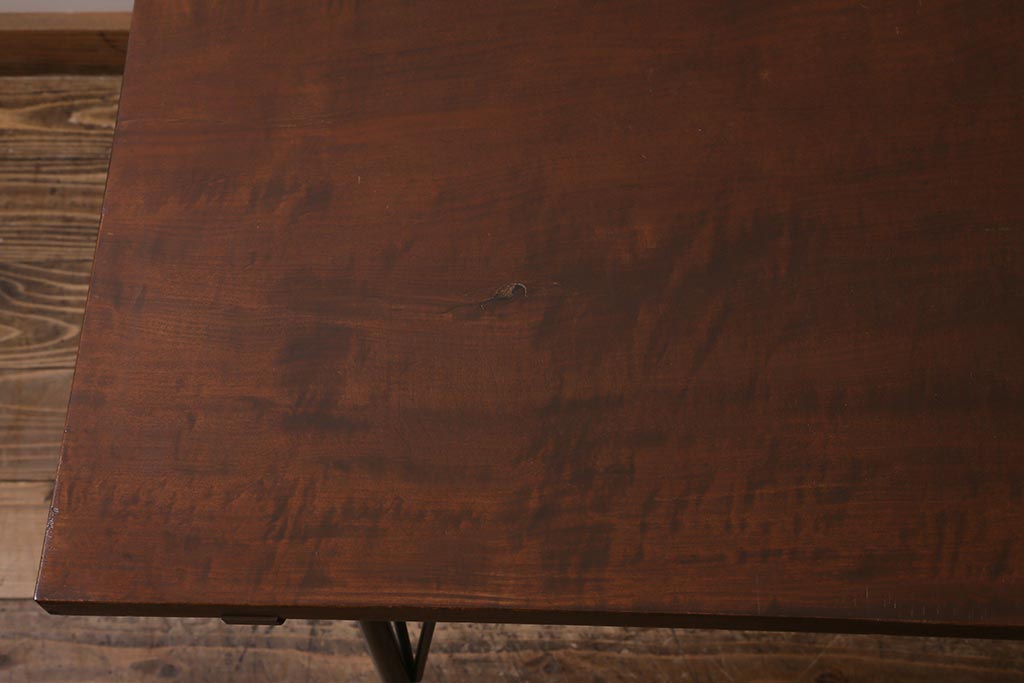 アンティーク家具　リメイク　栃の木一枚板　古材を活かした鉄脚テーブル(ダイニングテーブル、カフェテーブル、作業台)(R-039975)
