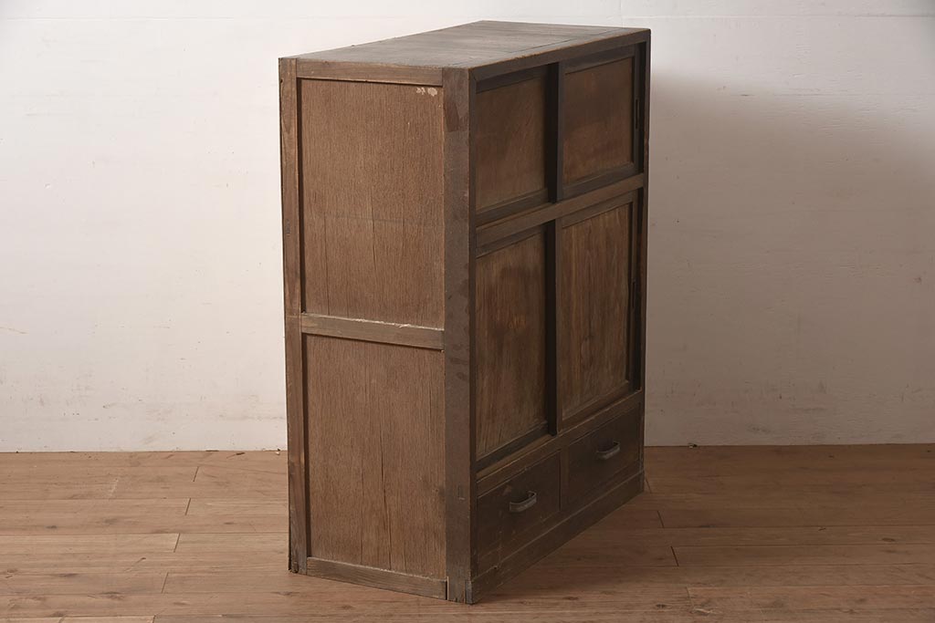 レトロ家具　引き出し付き　木製引き戸のシンプルな収納棚(戸棚、キャビネット)(R-040306)