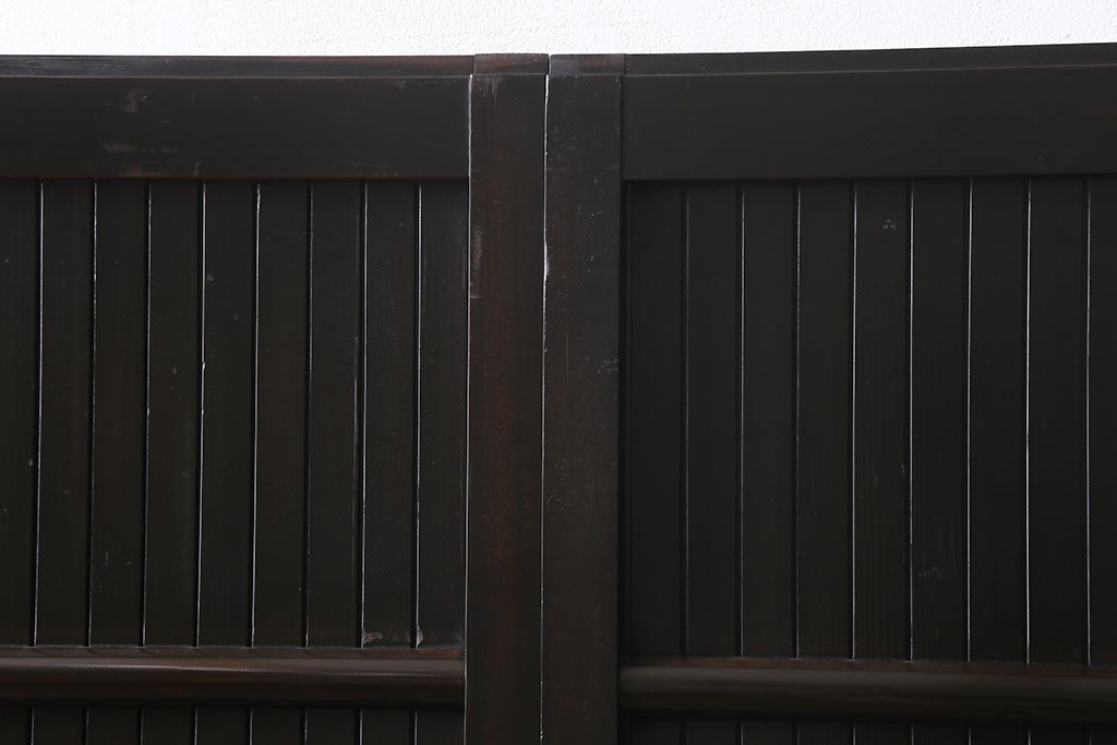 アンティーク建具　明治大正期　シックな雰囲気漂う平格子戸2枚セット(建具、引き戸、玄関戸)(R-040397)