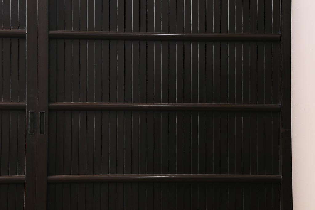 アンティーク建具　明治大正期　シックな雰囲気漂う平格子戸2枚セット(建具、引き戸、玄関戸)(R-040397)