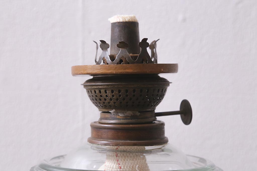 ビンテージ雑貨　巻芯10番　つぼみのようなシェードがおしゃれな日本製のオイルランプ(灯油ランプ、台ランプ)(R-040422)