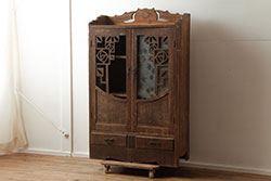 アンティーク家具　ナラ材　透かしなどの意匠がおしゃれな大正ロマン香るブックケース(本箱、戸棚)(R-040431)
