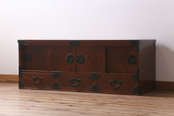 中古　岩谷堂箪笥　大きな金具が目を引く上品なテレビ台(テレビボード、サイドボード、ローボード、戸棚)(R-040476)