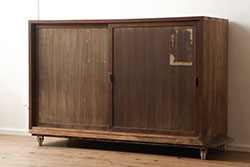 レトロ家具　桐材　書類収納に便利な木製戸棚(収納棚、キャビネット)(R-040525)