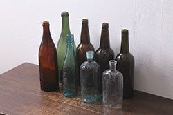 アンティーク雑貨　昭和　レトロな雰囲気を放つガラスビン(角瓶、キャニスター)(2)