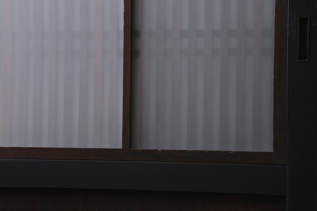 アンティーク建具　明治大正期　ペイント　すりガラス入り　黒い木枠がモダンな格子帯戸4枚セット(引き戸、板戸)(R-040589)