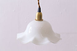 昭和レトロ　タッセル(飾り房)付き　提灯のような形が魅力的な天井照明(吊り下げ照明、電笠)(1)