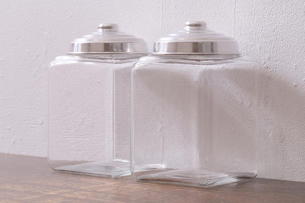 アンティーク雑貨　昭和レトロ　アルミ蓋　角型ガラスビン(ガラス瓶、キャニスター)(R-040836)