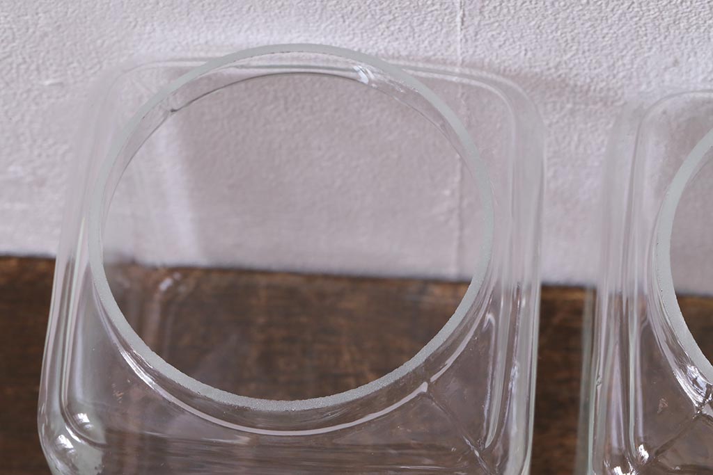 アンティーク雑貨　昭和レトロ　アルミ蓋　角型ガラスビン(ガラス瓶、キャニスター)(R-040836)
