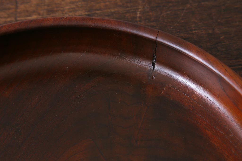 アンティーク雑貨　和空間やレトロスタイルにおすすめな木製の丸盆(漆器)(R-040911)