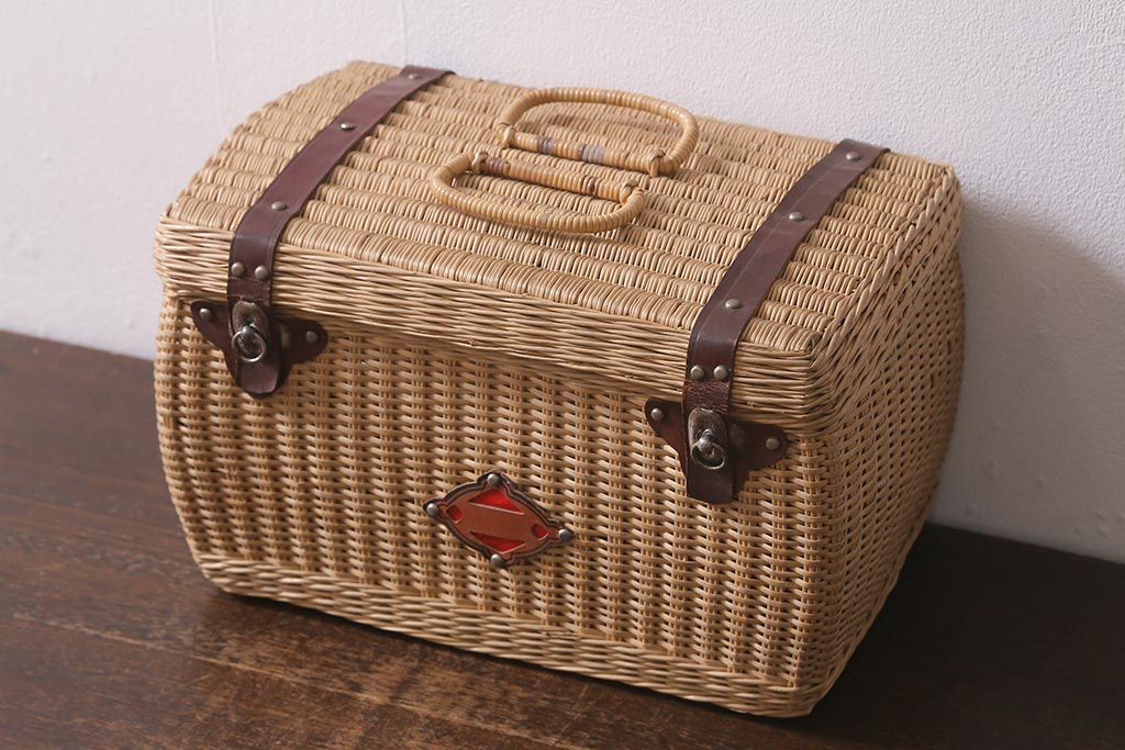 アンティーク雑貨　ナチュラルスタイルにおすすめなアンティークバスケット(鞄、カゴ、収納)(R-041004)
