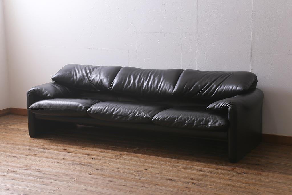 中古　Cassina(カッシーナ)　MARALUNGA(マラルンガ)　本革　3人掛けソファ(定価約200〜243万円)(R-041047)