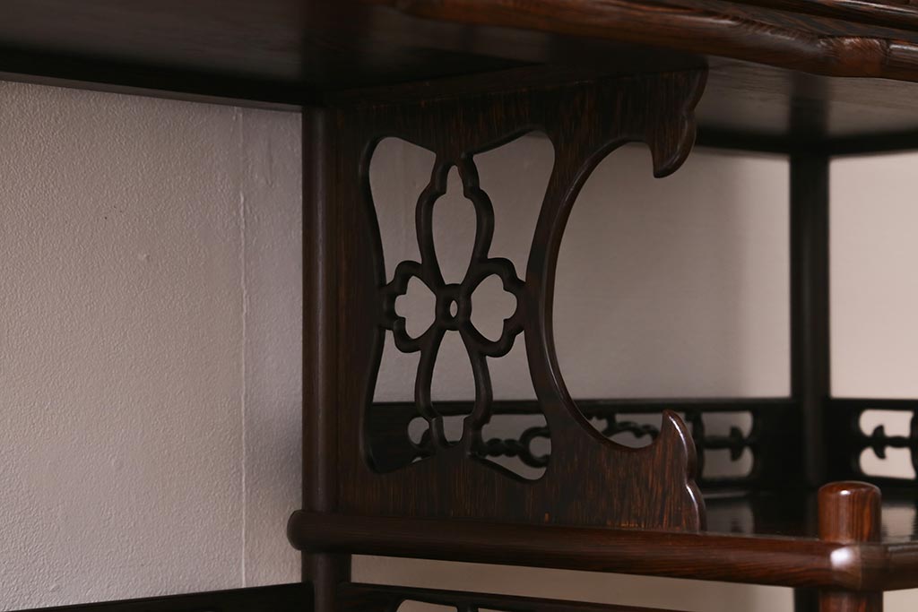 中古　民芸家具　鉄刀木(タガヤサン)　アジアンテイストにもおすすめな上品な意匠の茶棚(飾り棚、収納棚)(R-041075)