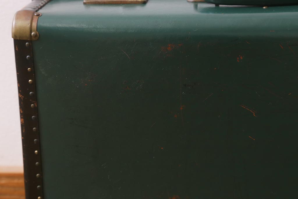 アンティーク雑貨　レトロな佇まいのアンティークトランク(カバン、収納箱)(R-041097)