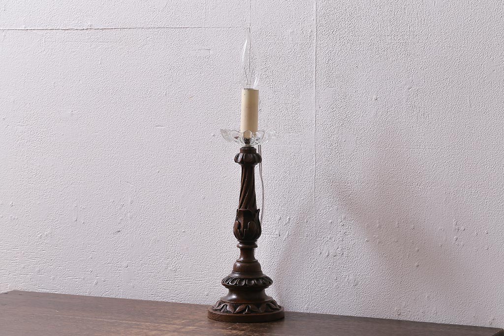アンティーク照明 キャンドル型 レリーフがおしゃれな木製のテーブルランプ(スタンドライト、卓上照明)(R-041382) | ラフジュ工房