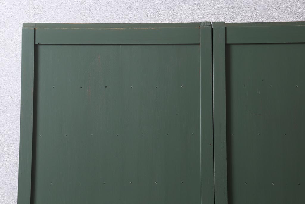 アンティーク建具　大正昭和初期　ペイント　幅狭　グリーンカラーがおしゃれな舞良戸2枚セット(引き戸、建具)(R-041439)