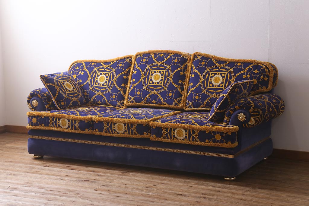 中古　イタリア　VERSACE(ヴェルサーチ)　スリーシーターソファ(三人掛け、3人掛け、トリプルソファ)(定価約180万円)(R-041591)