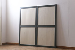 和製アンティーク　ヒノキ材　情緒ある雰囲気づくりにおすすめな大きなガラス入り格子戸(蔵戸、玄関戸)