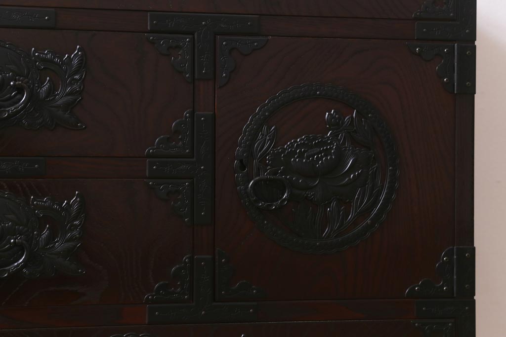 中古　欅産業　漆塗り　仙台箪笥　KC-18　力強い杢目が目を引く中型車箪笥(小タンス、チェスト、引き出し)(R-041692)