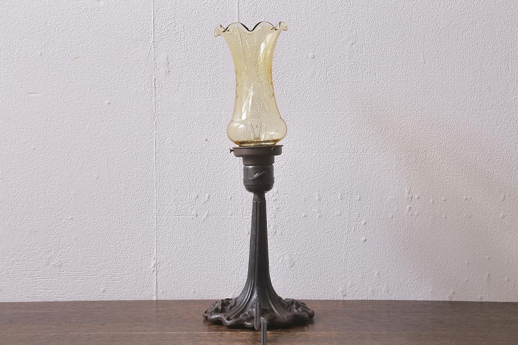 アンティーク照明　昭和初期　鉄製支柱　大正ロマンスタイルにおすすめのテーブルランプ(卓上照明、スタンドライト)(R-041716)