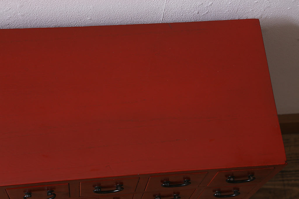 中古　指物家具　国産　総桐材　朱塗り　朱のお色がお部屋のアクセントになる薬箪笥(小物収納)(R-041731)