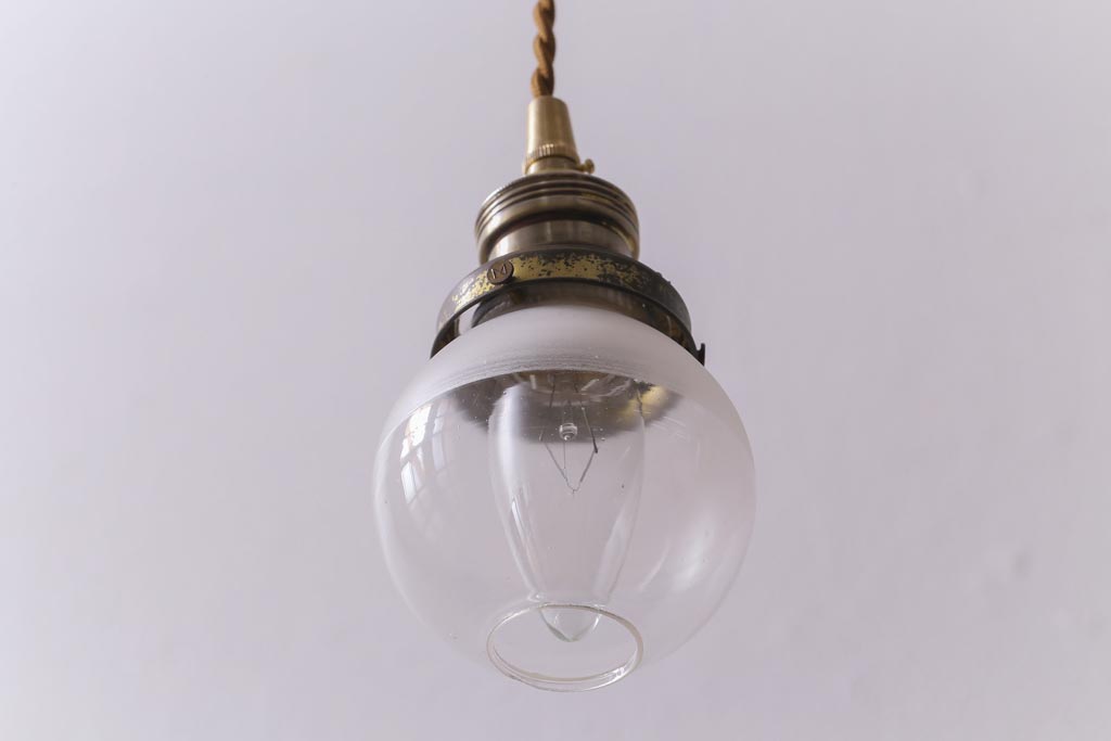 アンティーク照明　昭和レトロ　珍しいデザインが目を引くペンダントライト(吊り下げ照明、天井照明)(R-041740)