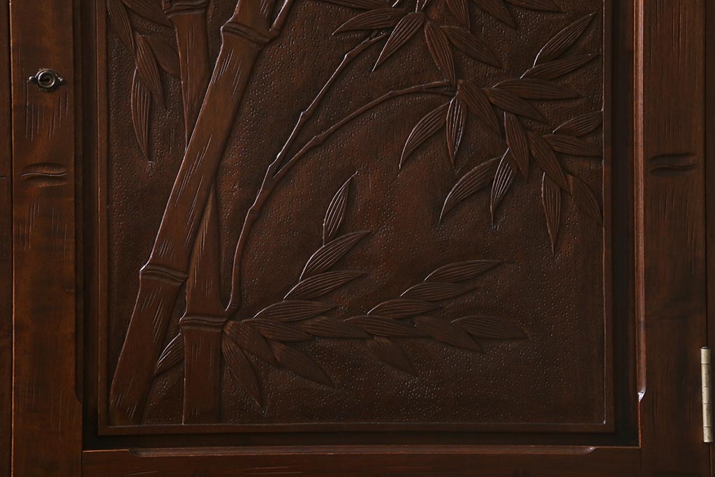 ヴィンテージ家具　伝統工芸　軽井沢彫り　竹の彫りが見事なチェスト(和タンス、洋服タンス、ビンテージ)(R-042026)