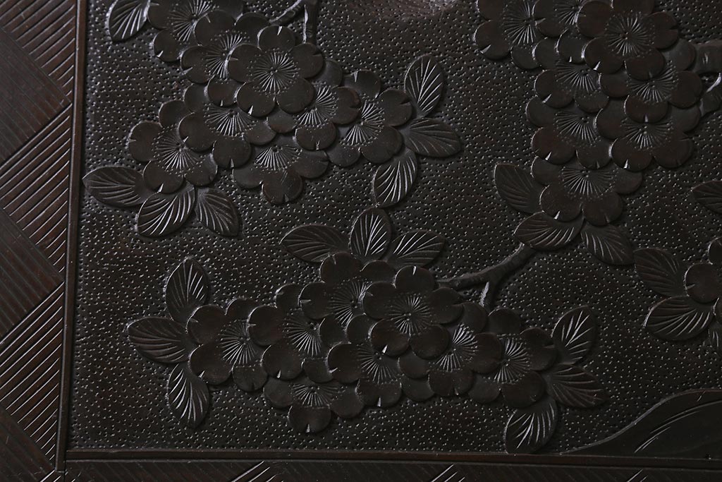 ヴィンテージ家具　ビンテージ　伝統工芸　軽井沢彫り　桜の彫りが存在感を放つライティングビューロー(簿記机、在宅ワーク、在宅用デスク)(R-042078)