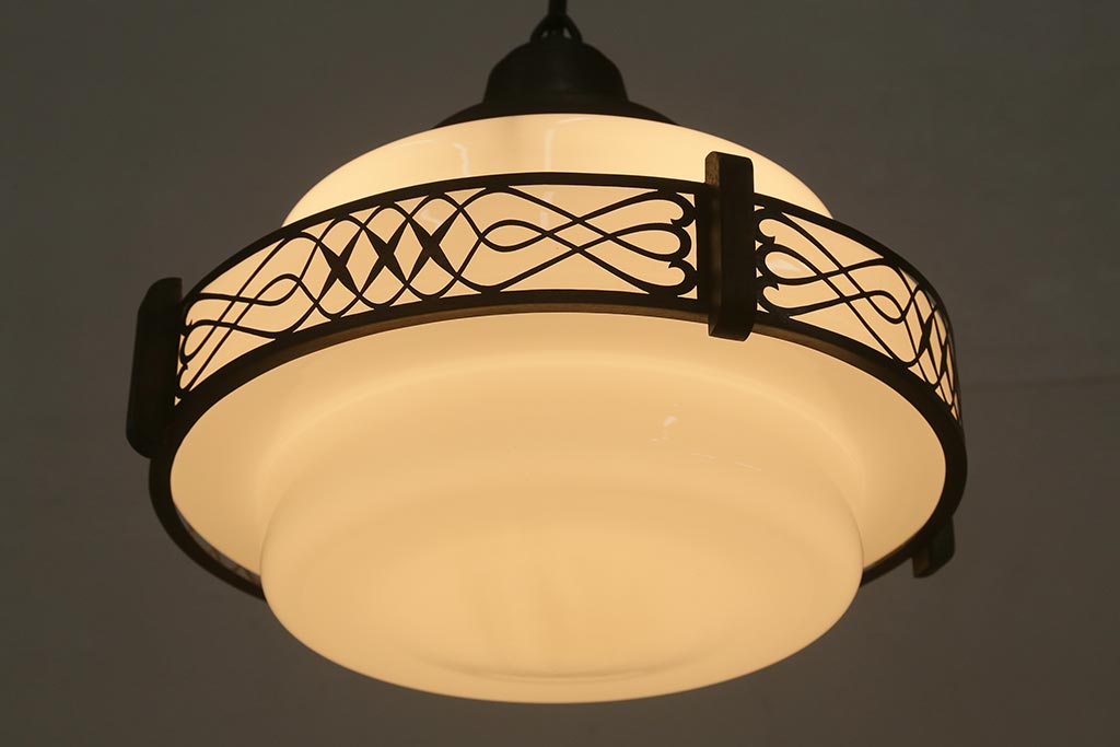 アンティーク照明　昭和初期　真鍮飾りが趣のある天井照明(吊り下げ照明、ペンダントライト)(R-042095)