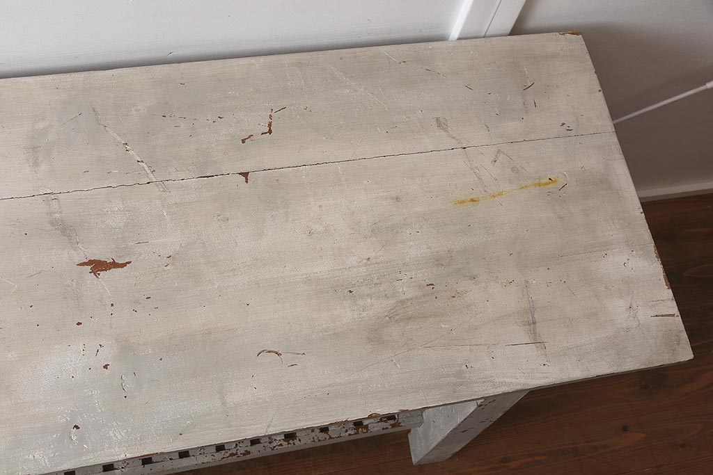中古　アンティーク風　擦れたペイントがおしゃれなカウンターテーブル(作業台)(R-042230)