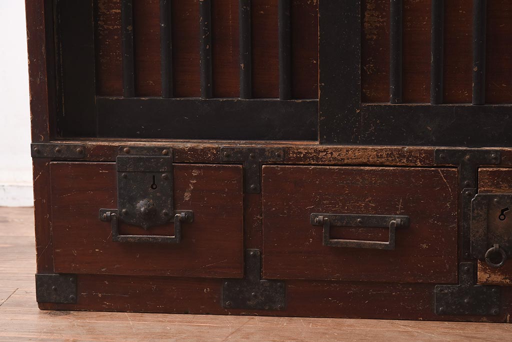 アンティーク家具　江戸明治期　桐材　味のある風合いが魅力の茶箪笥(収納箪笥、戸棚)(R-042334)