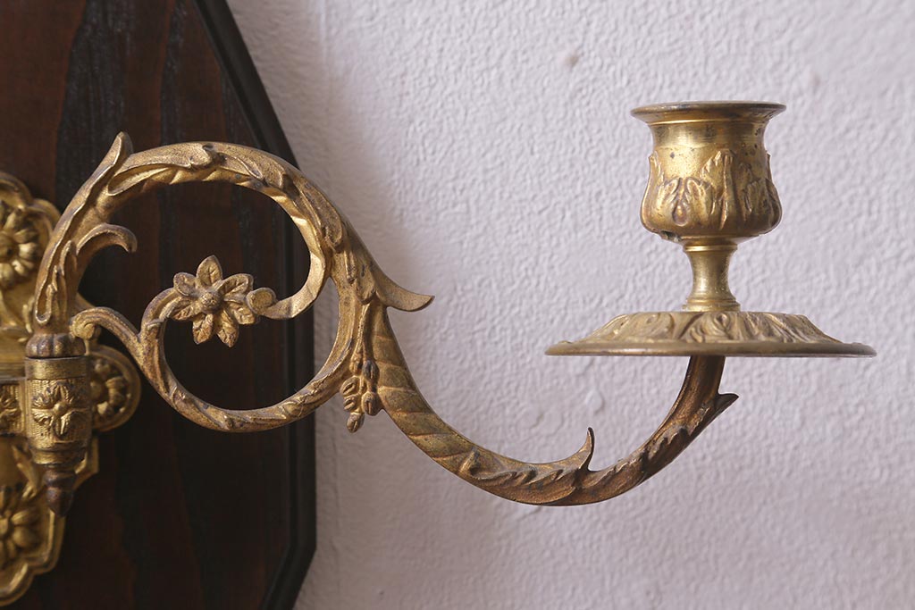アンティーク雑貨　真鍮　ブラケットライトをリメイクした壁掛けキャンドルホルダー(ろうそく立て、燭台、キャンドルスタンド)(R-042347)