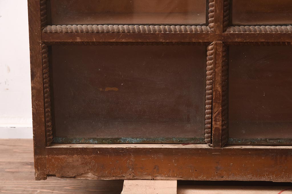 アンティーク家具　チェストタイプの珍しいガラスケース(ショーケース、陳列棚)(R-042490)