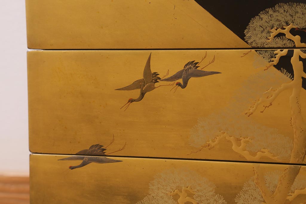 アンティーク雑貨　明治期　金彩鶴蒔絵　五ツ組木製重箱(お重、漆器)(R-042667)