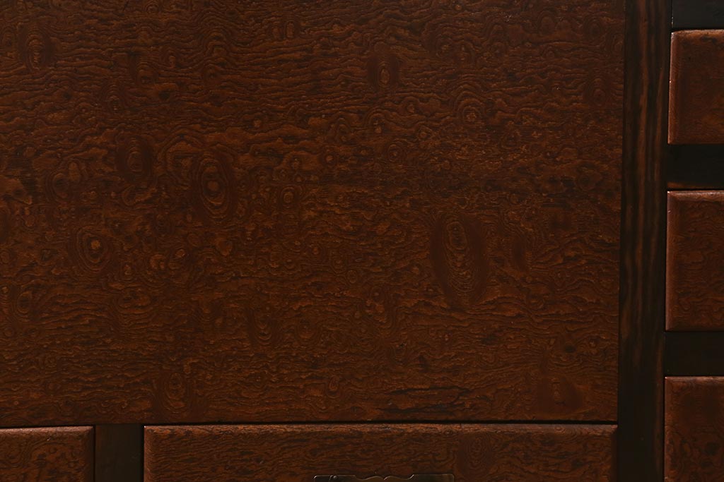 アンティーク家具　特注　透かし入り　黒柿・ケヤキ材　玉杢が美しい上手物の長火鉢(木製火鉢)(R-042817)