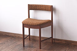 イギリスアンティーク　マホガニー材　華やかな刺繍がエレガントさを引き立たせる猫脚チェア(ダイニングチェア、サロンチェア、椅子、イス、英国)(R-064507)