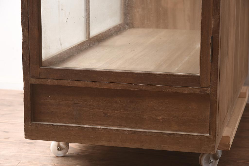 和製アンティーク　昭和初期　総桐材　呉服店で使われていた側面開きのガラスケース(ショーケース、飾り棚、陳列棚)(R-042900)