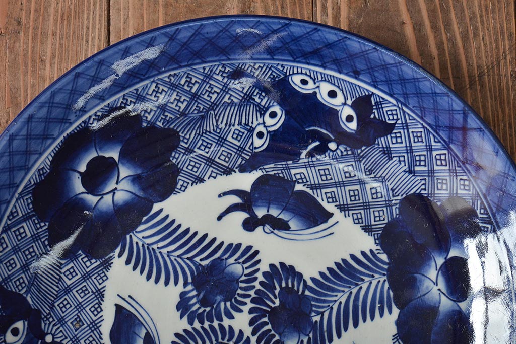 アンティーク雑貨　明治期　伊万里焼　ベロ藍　花蝶図染付　一尺一寸大皿(R-043065)