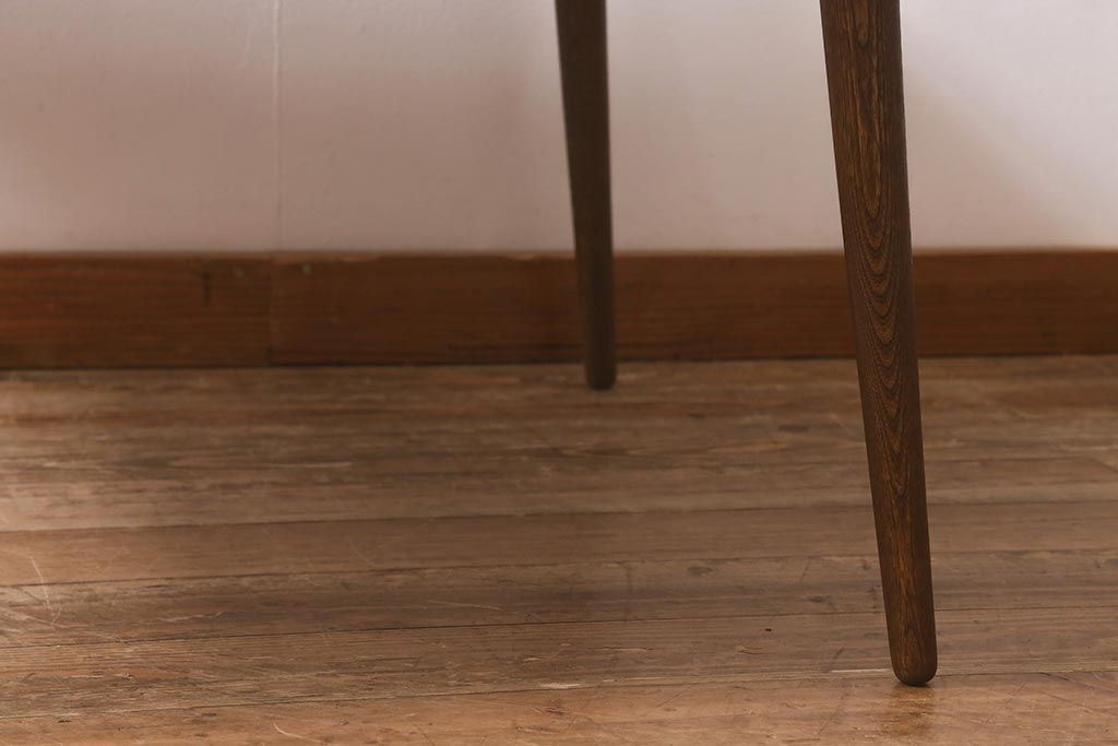 ビンテージ　当店リメイク家具　岩谷堂箪笥　鮮明な杢目が魅力的なセンターテーブル(ヴィンテージ)(R-043123)